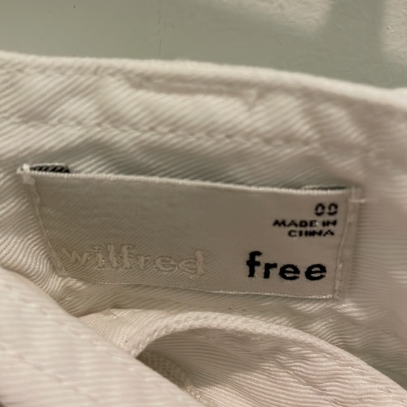 Wilfred Free Aritzia White Shorts with belt (“Natalie shorts”) - Picture 5 of 6